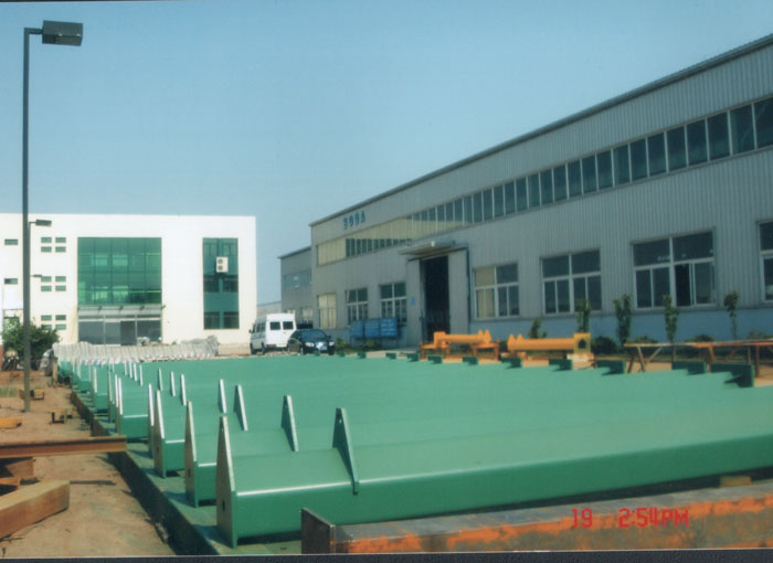 懸臂起重機立柱