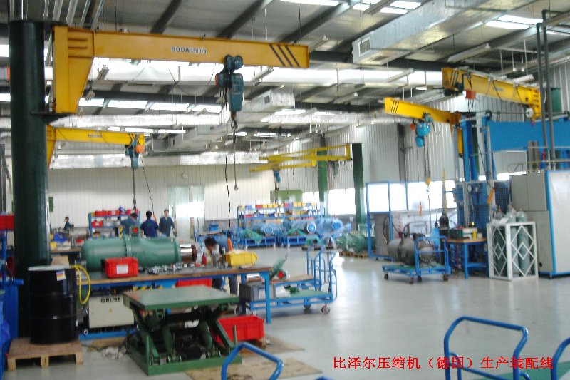 15比澤爾壓縮機(jī)（德國）生產(chǎn)裝配線.jpg